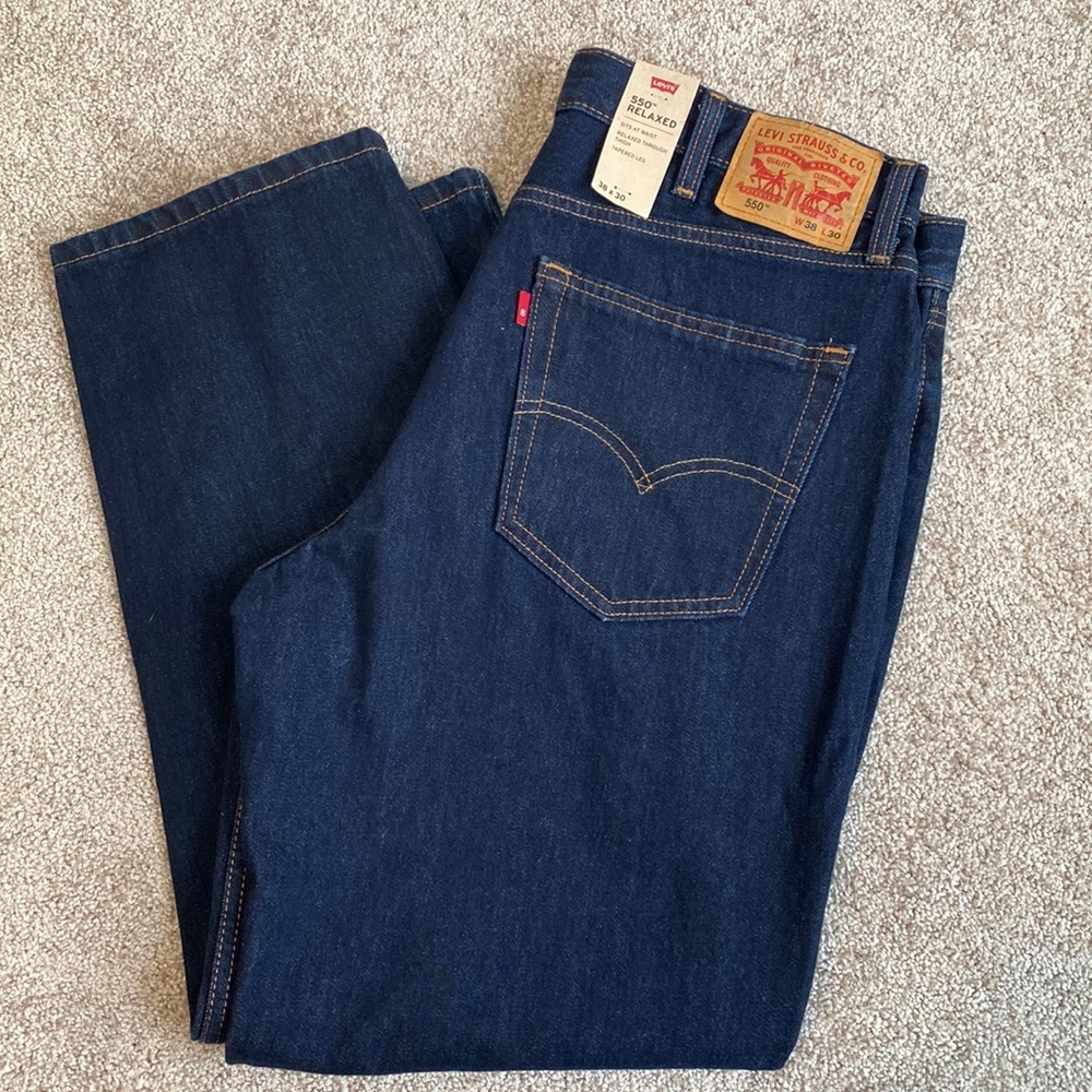 Mens Size 38x30 Levi’s 550 Relaxed Fit Jeans Blue Dark Wash